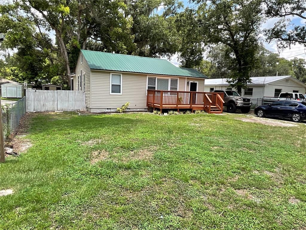 Property Photo: 1603 N Ferrell Street FL 33563