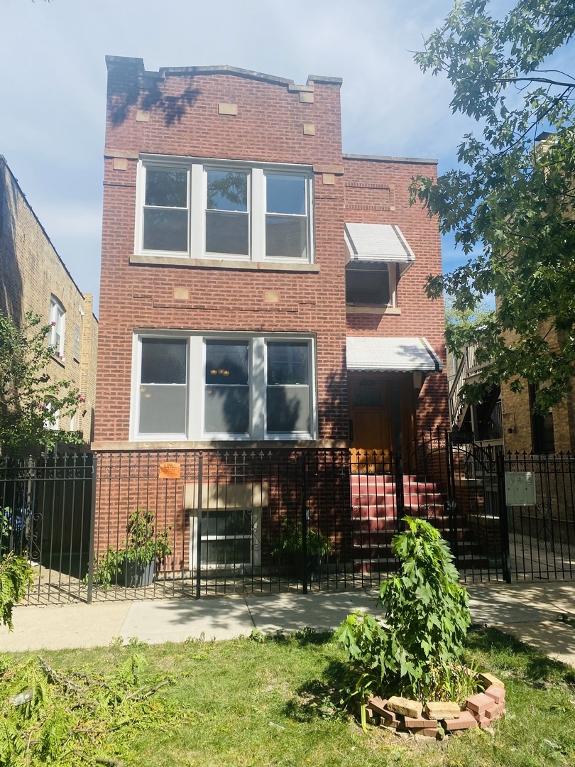 Property Photo:  4205 N Richmond Street 1  IL 60618 