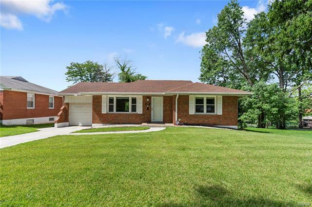 1049 Hopedale Drive  St Louis MO 63137 photo