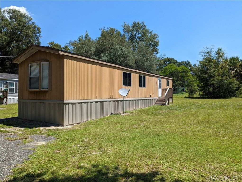 Property Photo:  7090 N Palmer Way  FL 34442 