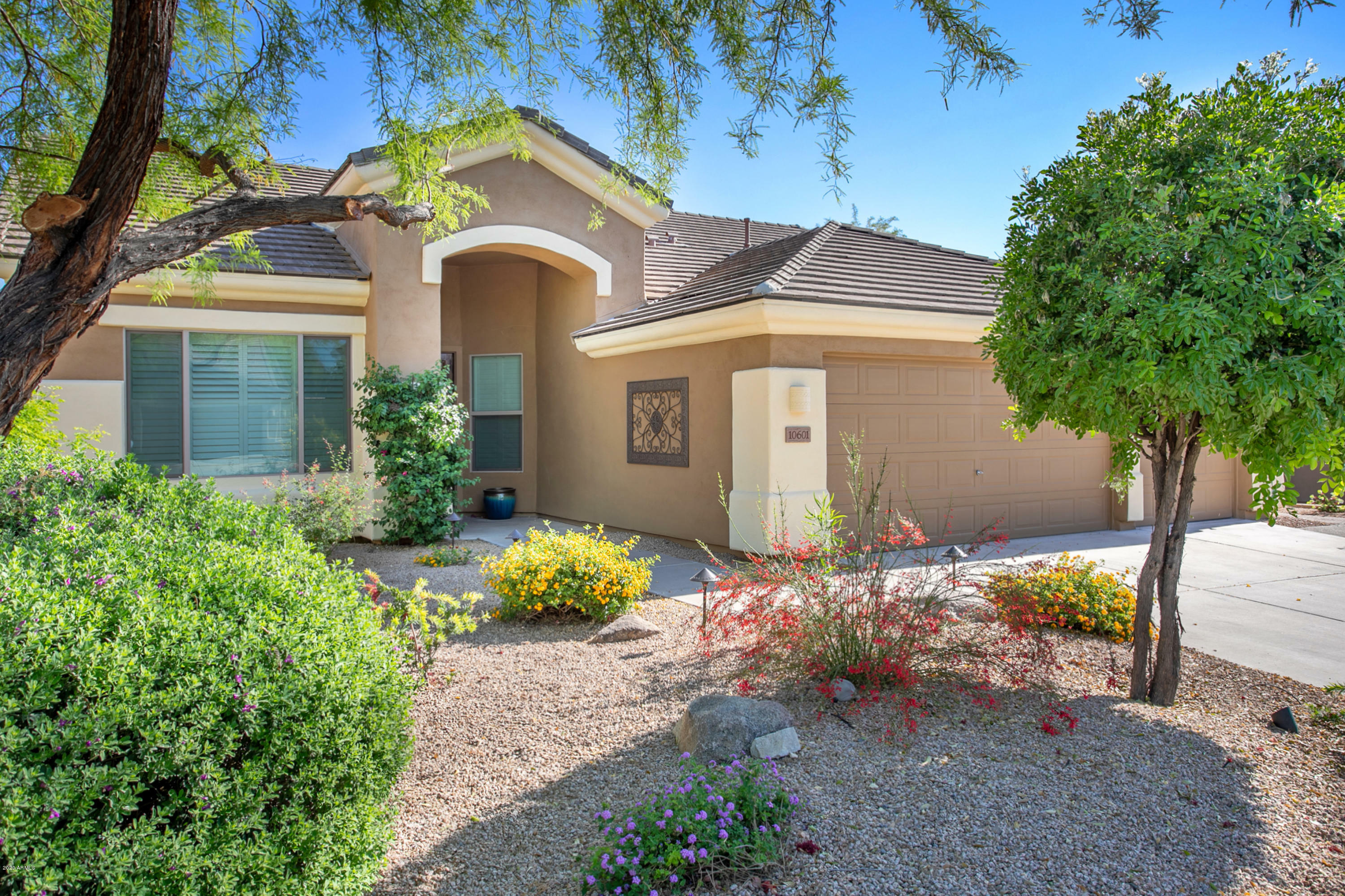 Property Photo: 10601 E Meadowhill Drive AZ 85255