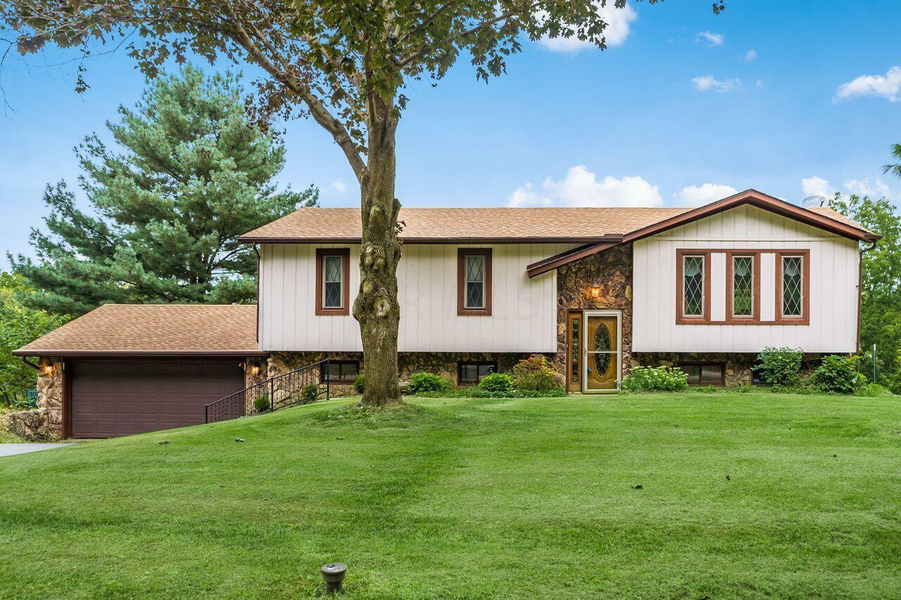 Property Photo: 11570 Windridge NW Drive OH 43147