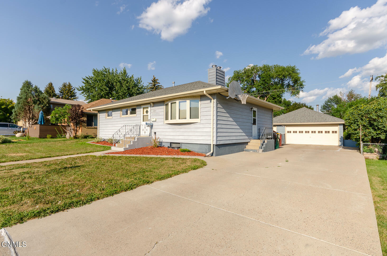 Property Photo:  1051 N 28th Street  ND 58501 