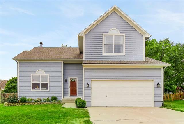 Property Photo:  257 W Skylark Street  KS 66030 