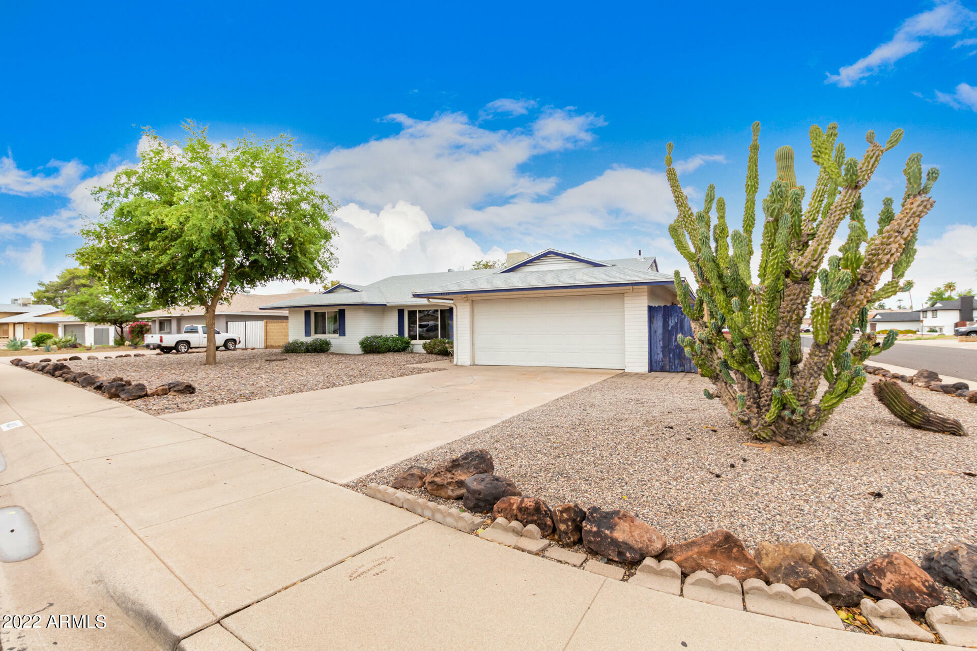 Property Photo: 14226 N 33rd Drive AZ 85053