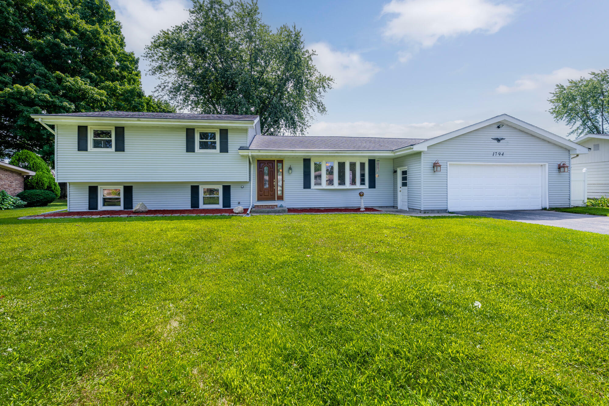 Property Photo:  1794 El Dorado Drive  MI 49127 