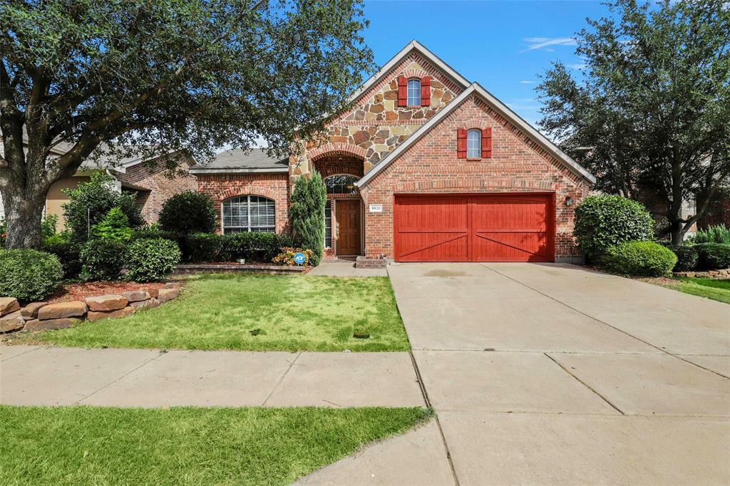 Property Photo:  8021 Branch Hollow Trail  TX 76123 