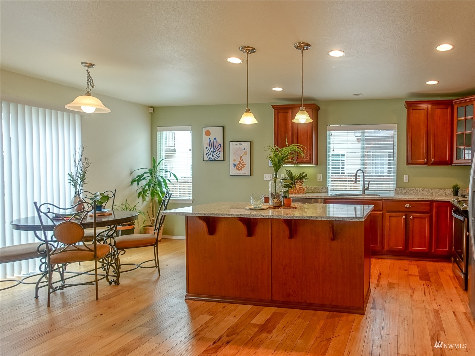 Property Photo:  7717 198th Street E  WA 98387 