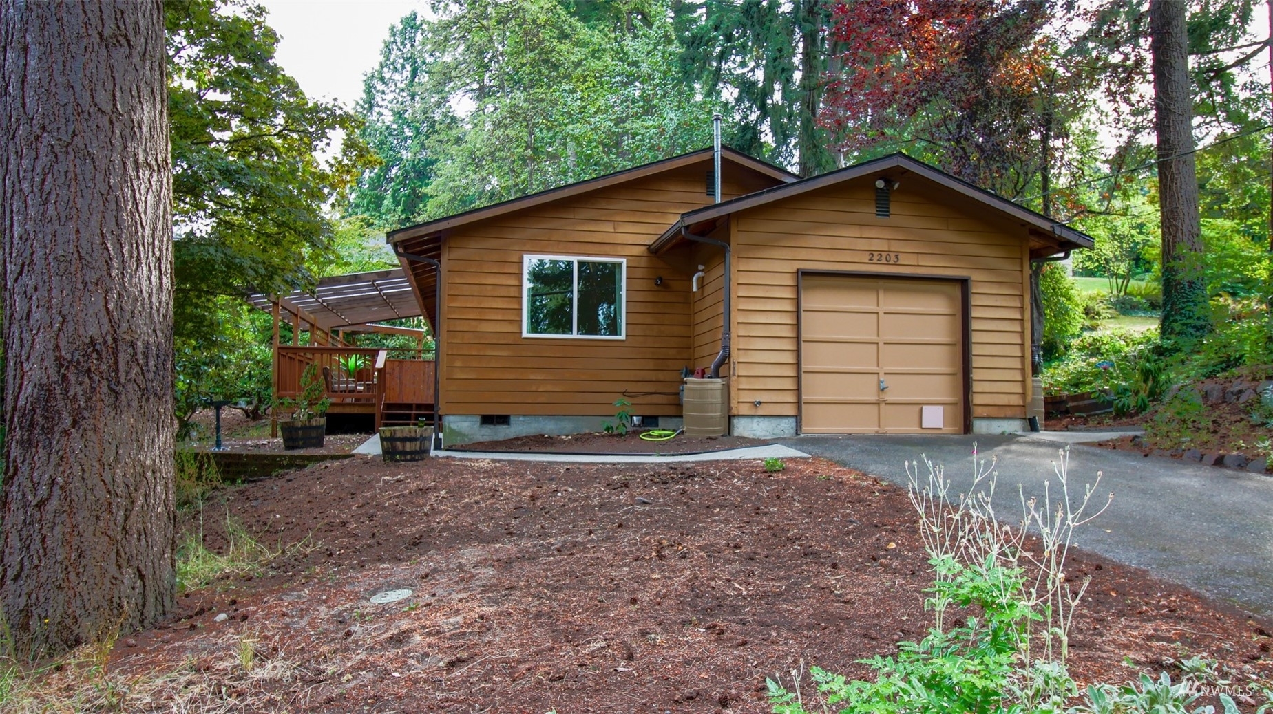 Property Photo:  2203 NE 177th Street  WA 98155 