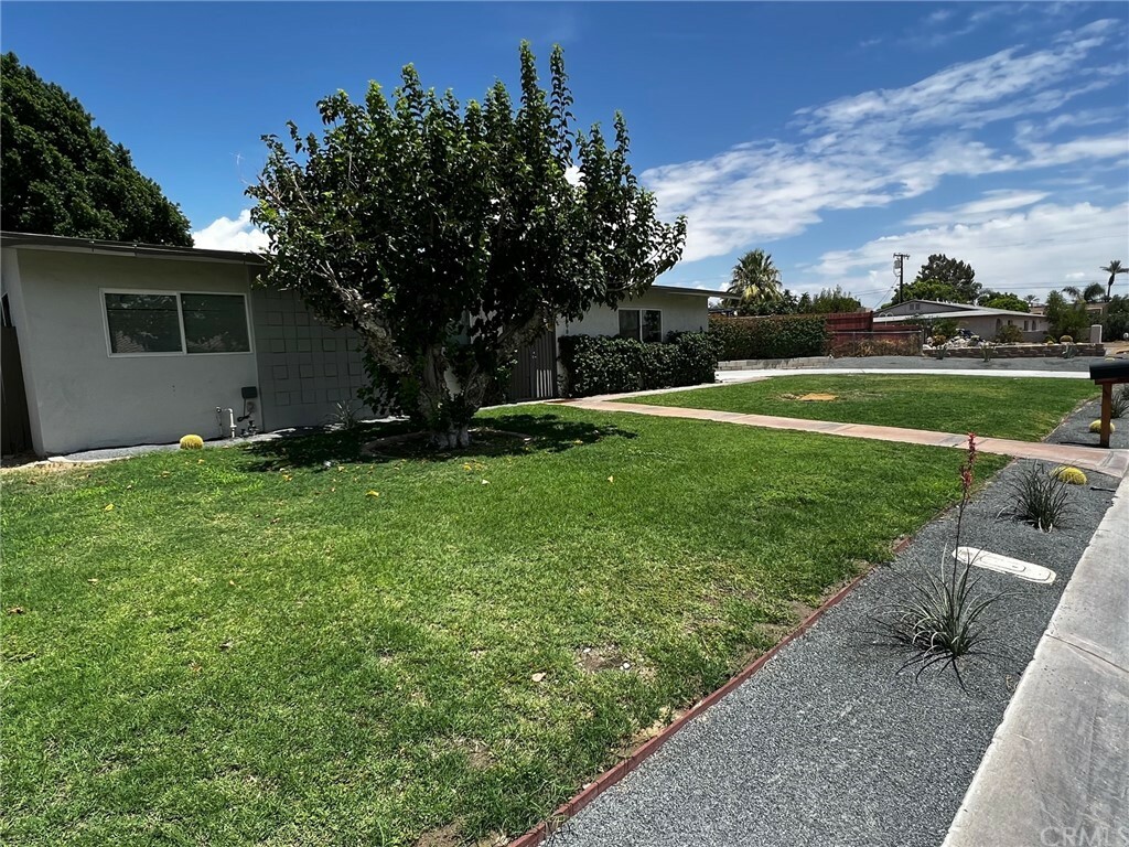 Property Photo: 74898 Leslie Avenue CA 92260