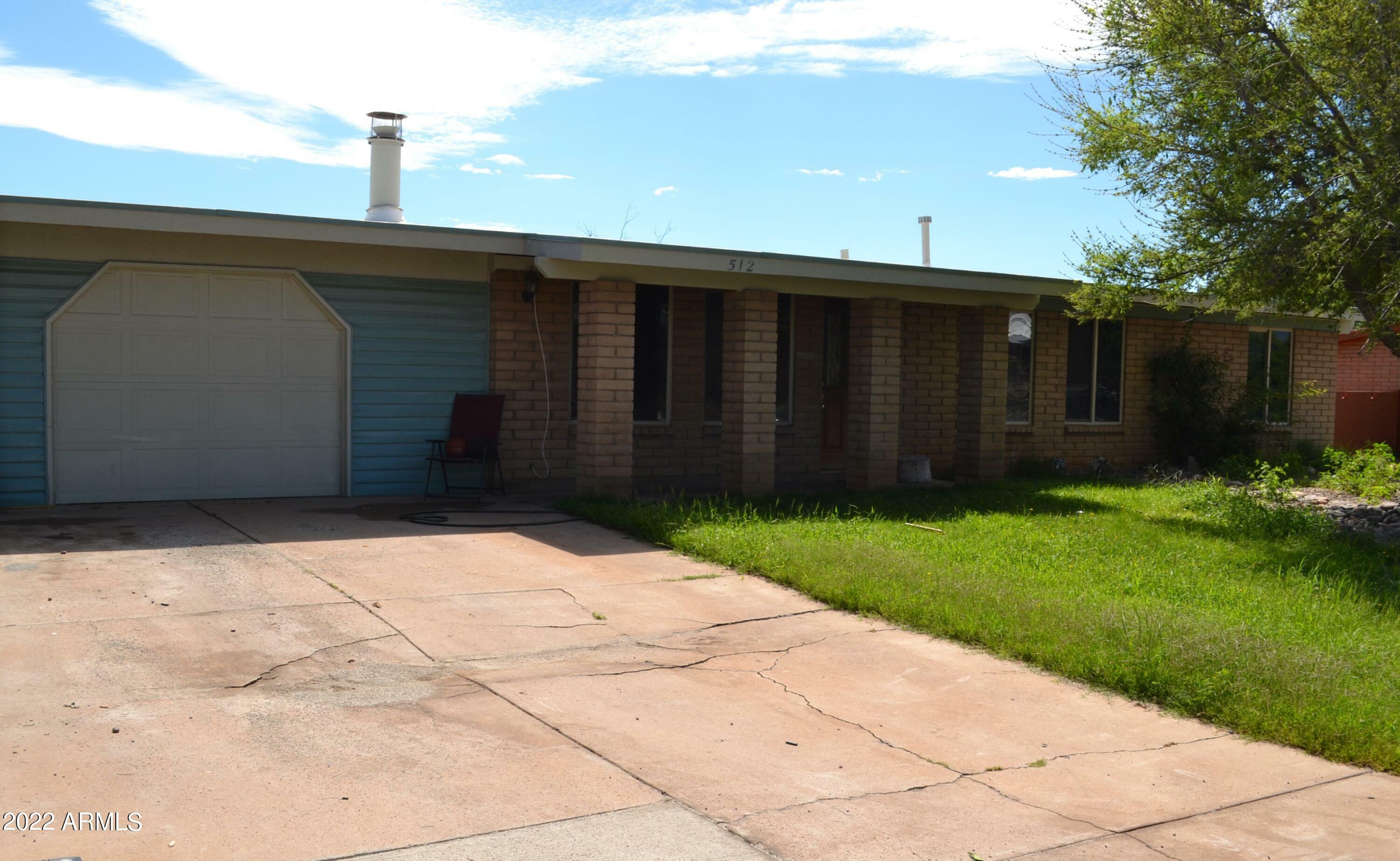 Property Photo: 512 E Mallard Circle AZ 85635