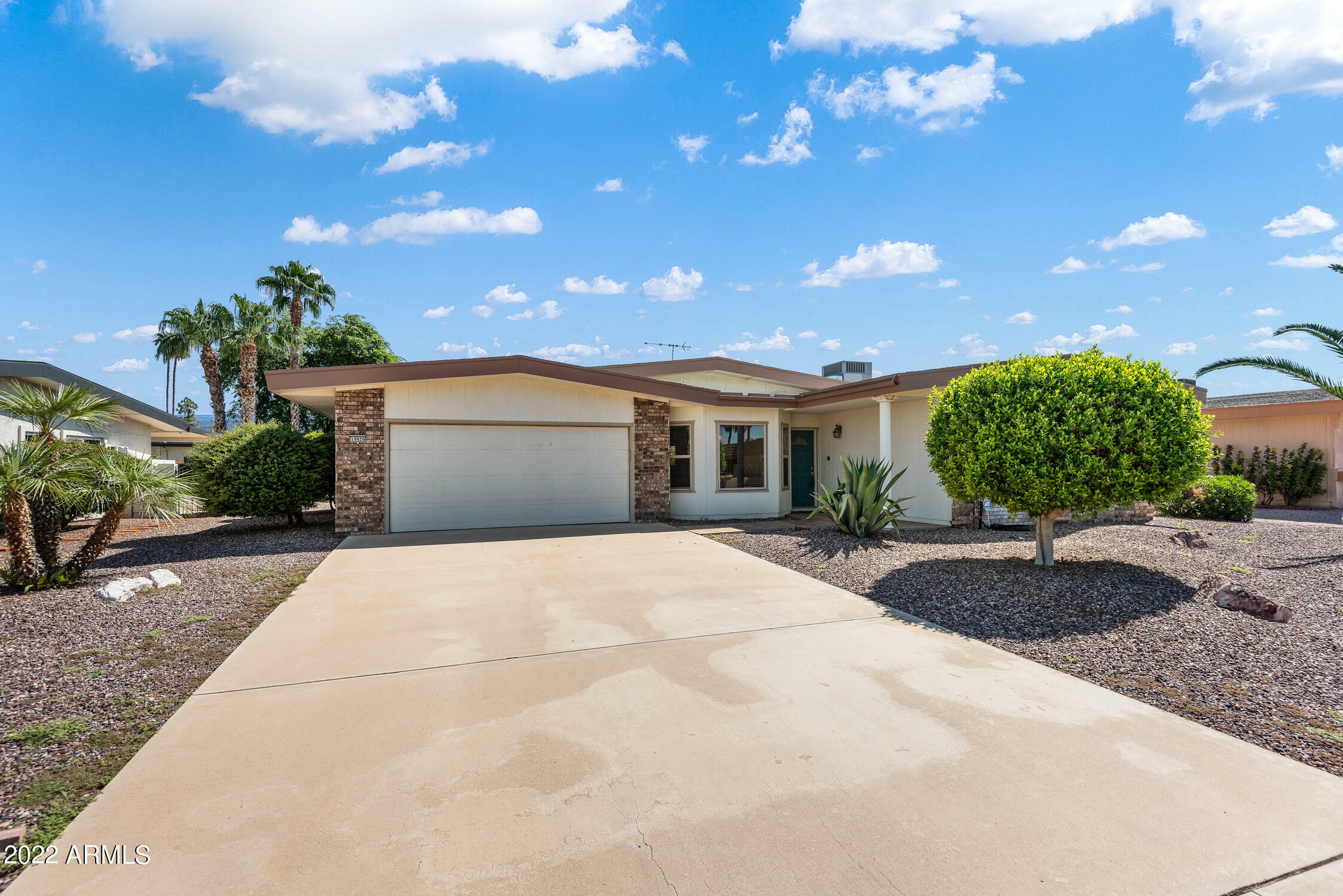 Property Photo: 10926 W Sequoia Drive AZ 85373