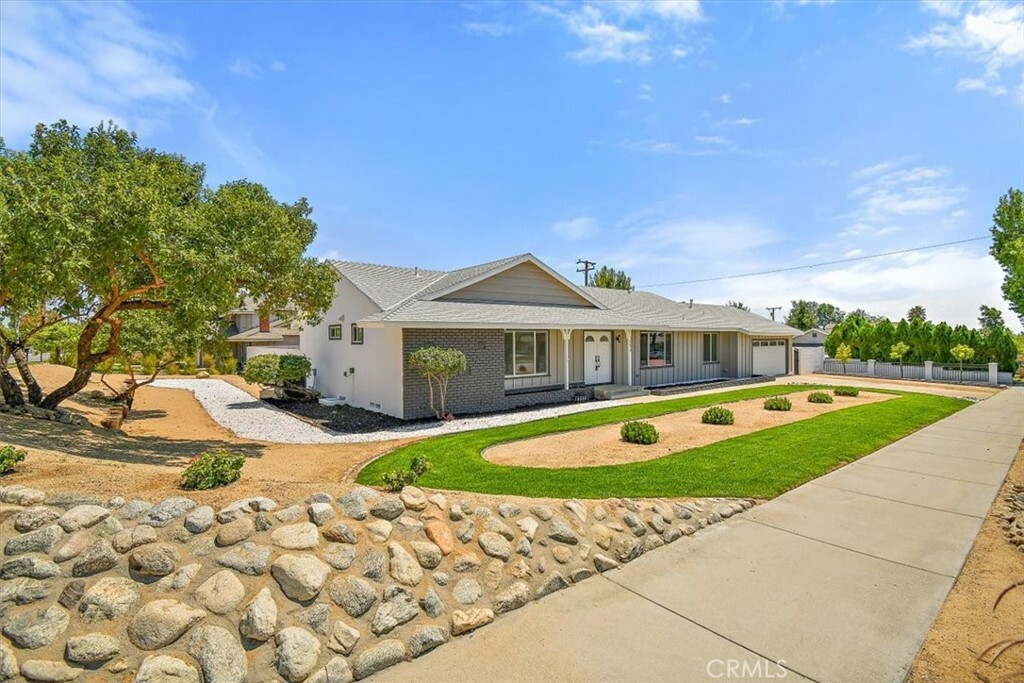 Property Photo:  1594 N San Antonio Avenue  CA 91786 