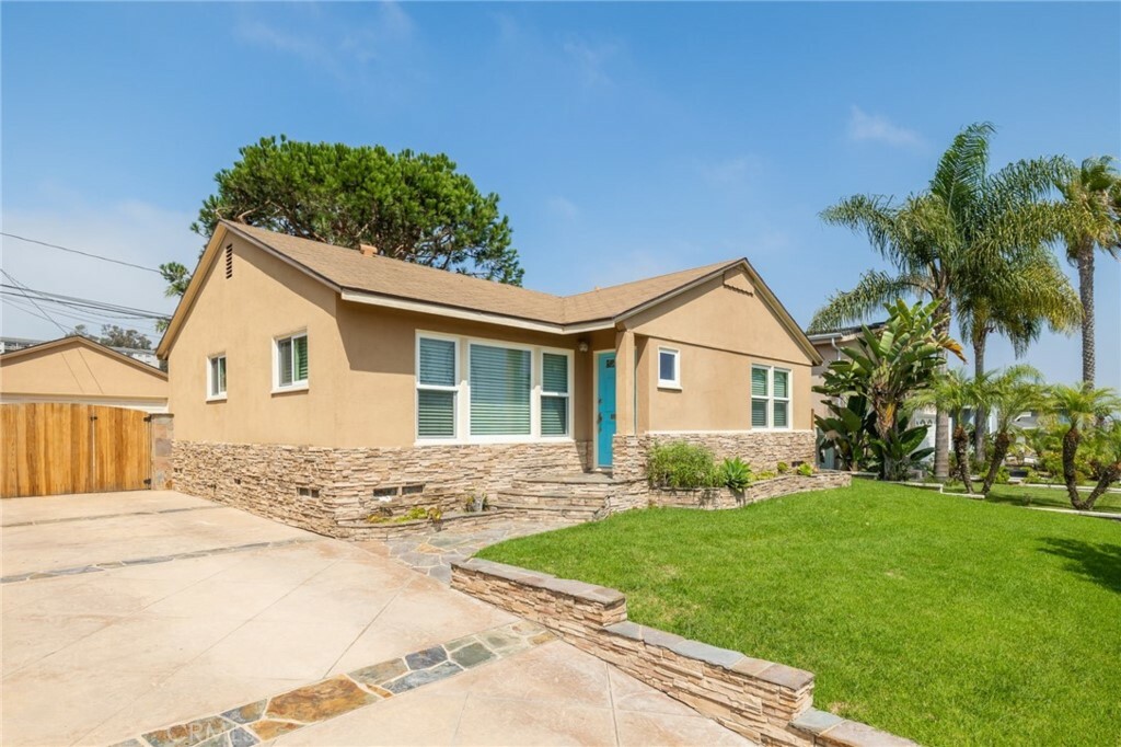 Property Photo: 22121 Palos Verdes Blvd. CA 90503