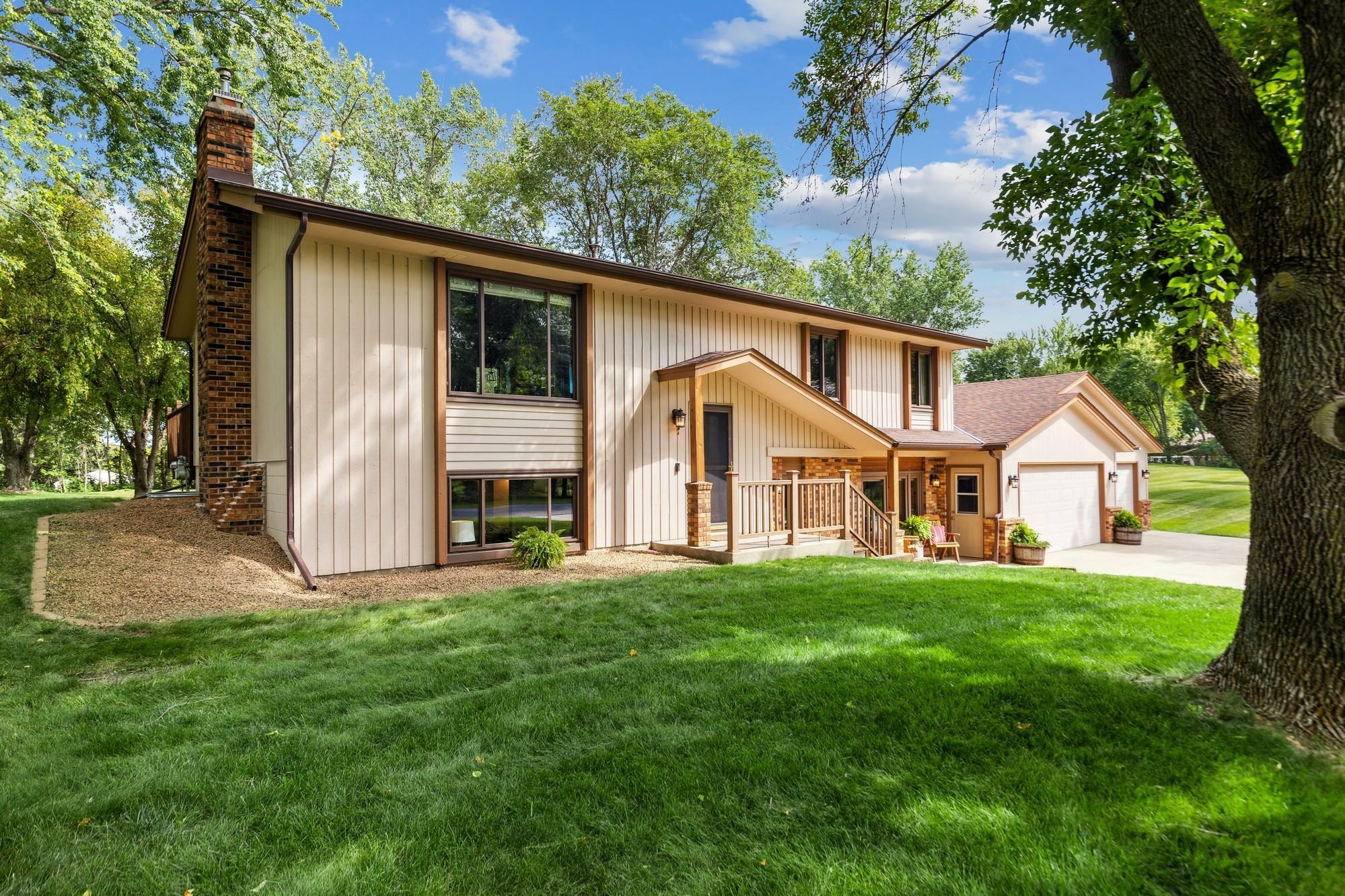 Property Photo: 18355 Victoria Road MN 55372