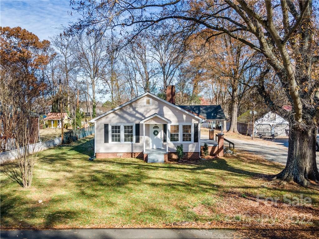 Property Photo:  21019 Pine Street  NC 28031