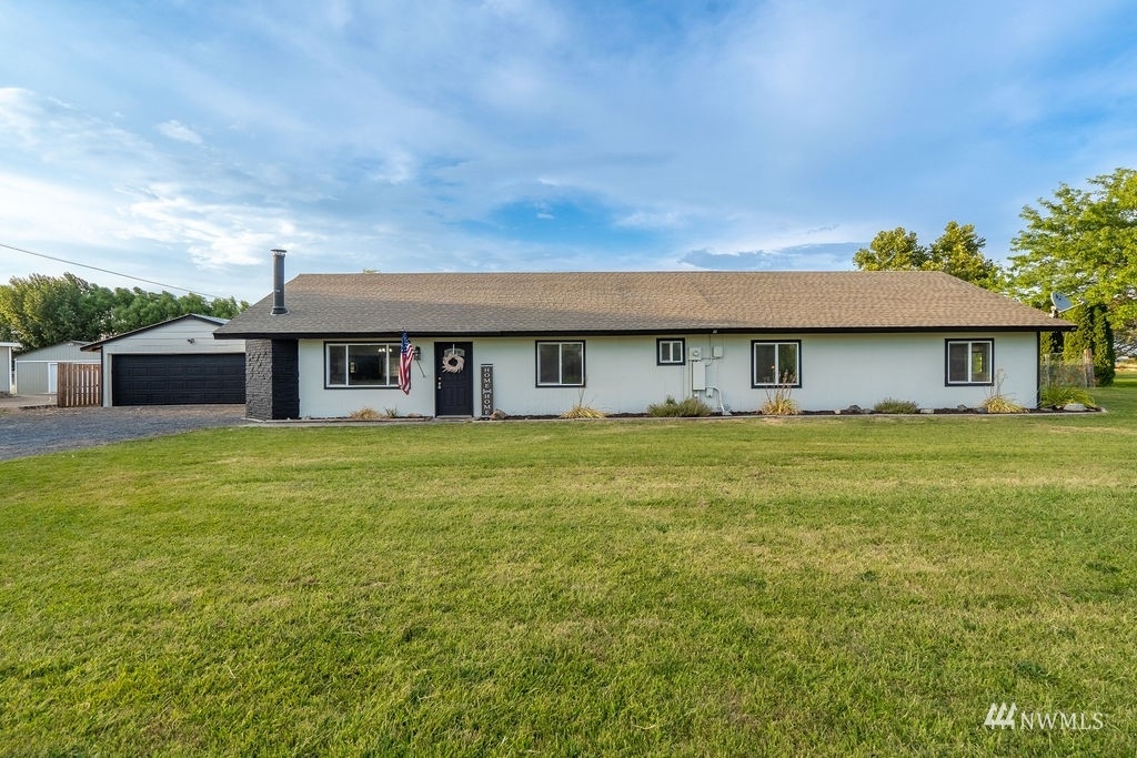 6694 Mae Valley Road NE  Moses Lake WA 98837 photo