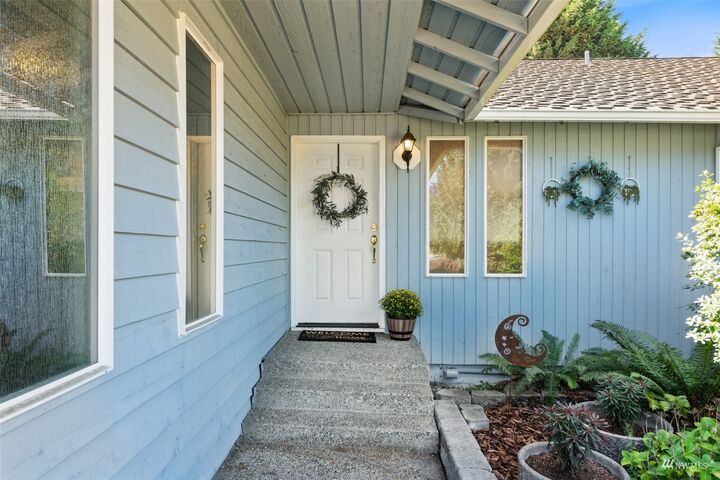 Property Photo:  727 SW 323rd Street  WA 98023 