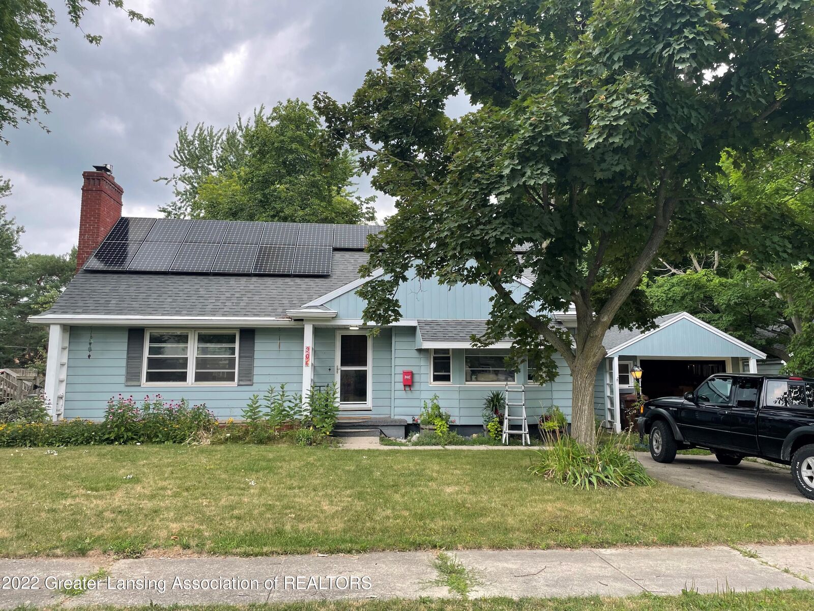 Property Photo: 906 N Vassar Street MI 48801