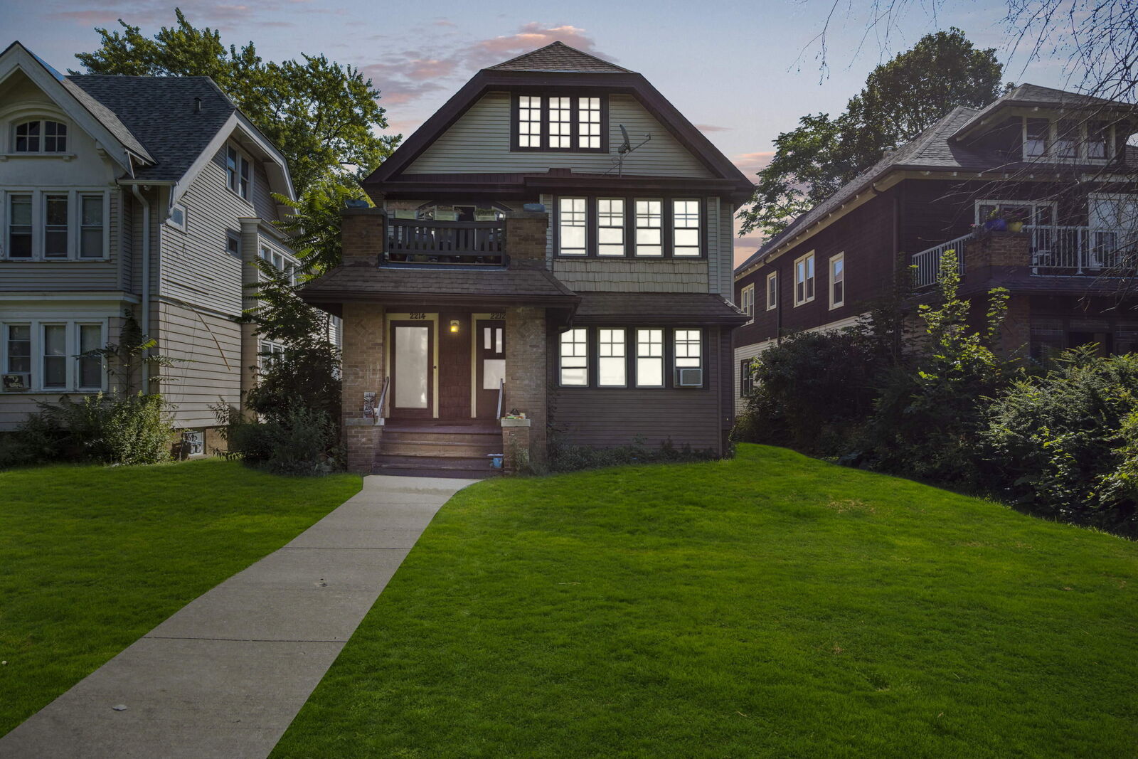Property Photo:  2212 N Hi Mount Blvd  WI 53208 