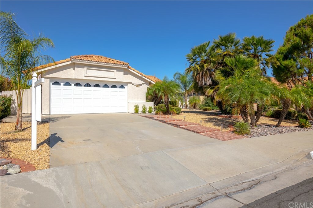 Property Photo:  29315 Summerset Drive  CA 92586 