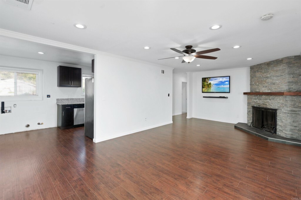 Property Photo: 1670 Primera Street CA 91945