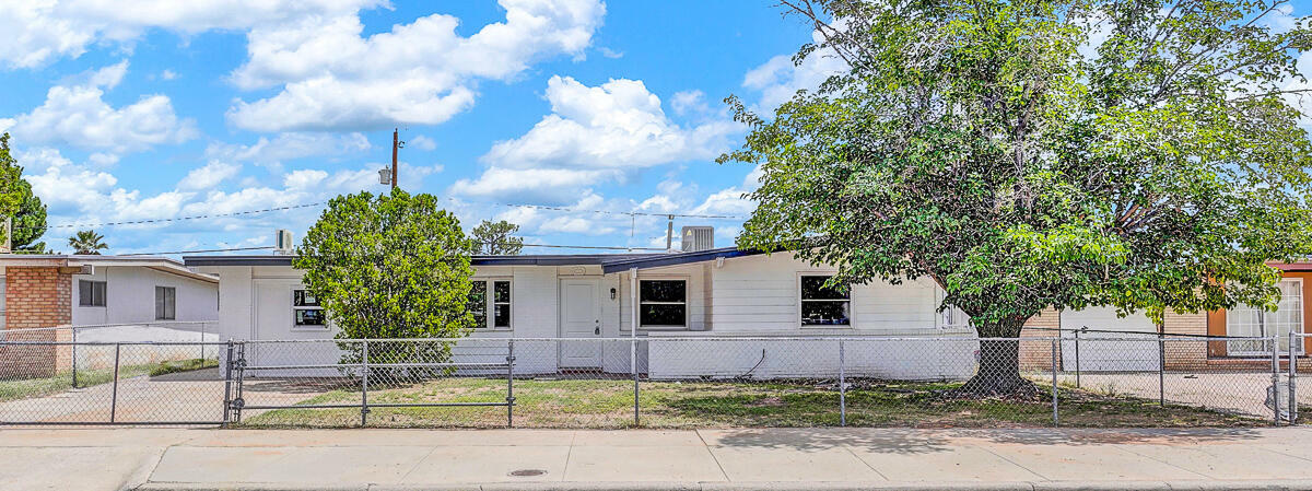 Property Photo:  10536 Champlain Street  TX 79924 