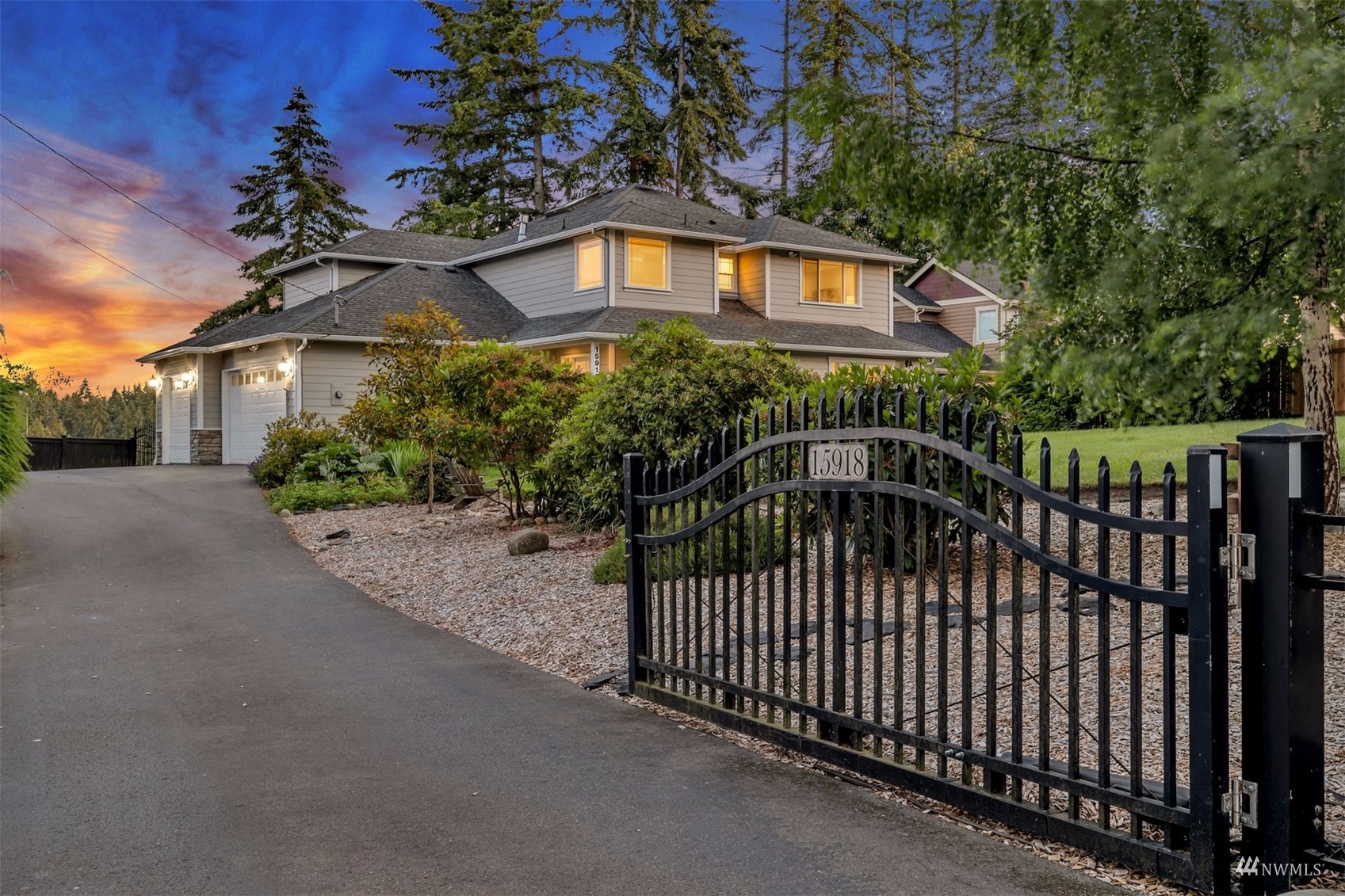 Property Photo: 15918 60th Avenue W WA 98026