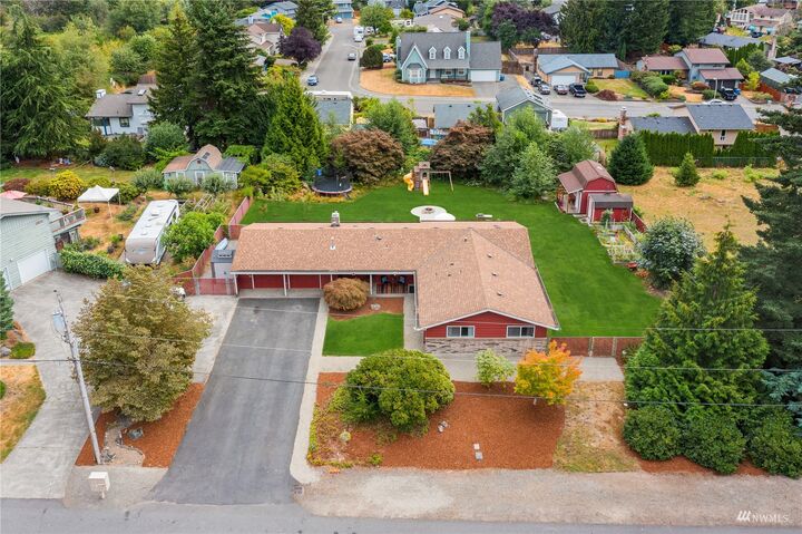 Property Photo: 23030 135th Avenue SE WA 98042