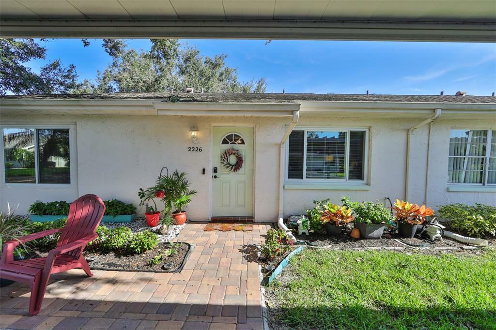 Property Photo:  2226 Greenhaven Drive 2226  FL 33573 