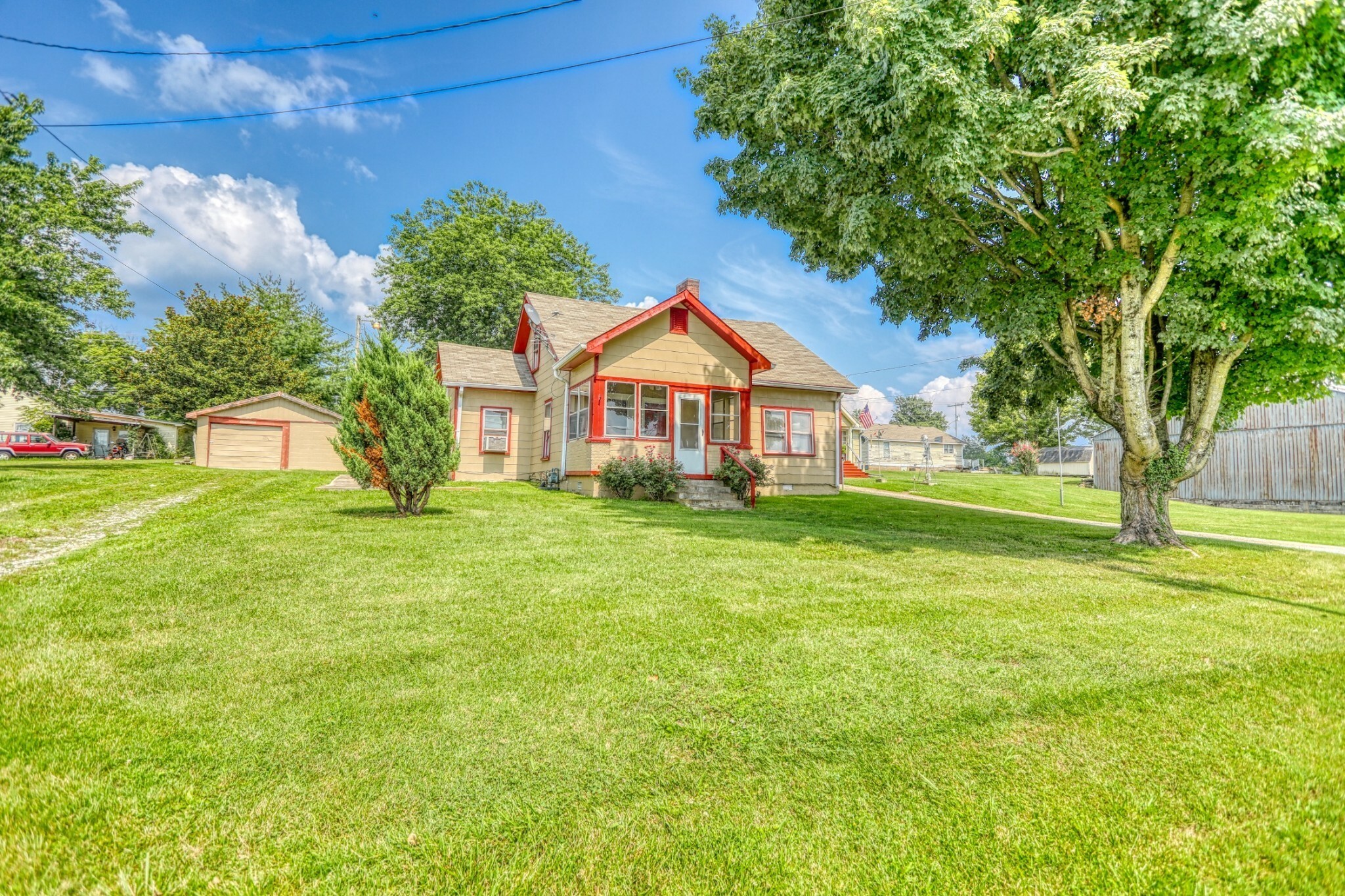 Property Photo: 2461 Old Greenbrier Pike TN 37073