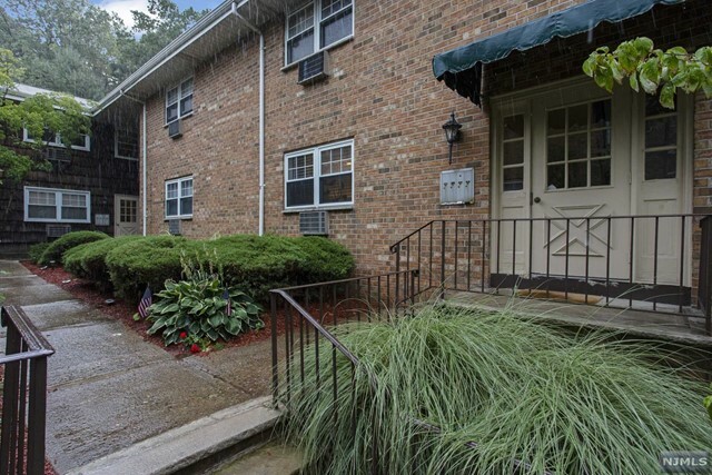 Property Photo:  162 Belleville Avenue 2A  NJ 07003 