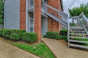 Property Photo:  2101 Saint Michaels Drive 109  TX 76011 