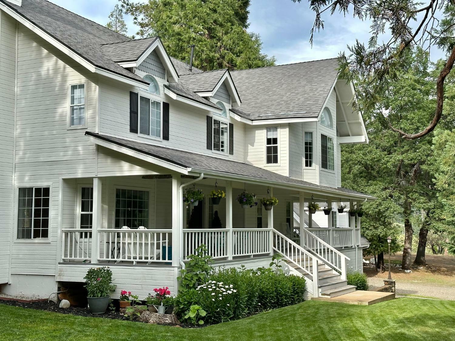Property Photo: 53090 Meadow Ranch Road CA 93643