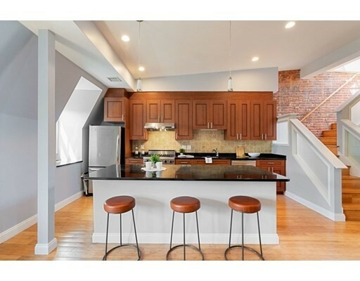 Property Photo: 16 Worcester Square 5 MA 02118
