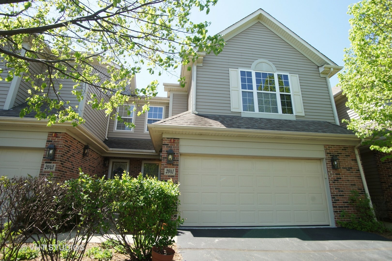 Property Photo:  2041 Ivy Ridge Drive  IL 60192 