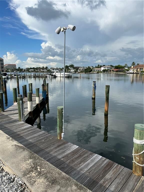 Property Photo: 4450 Gulf Shore Blvd N 7 FL 34103