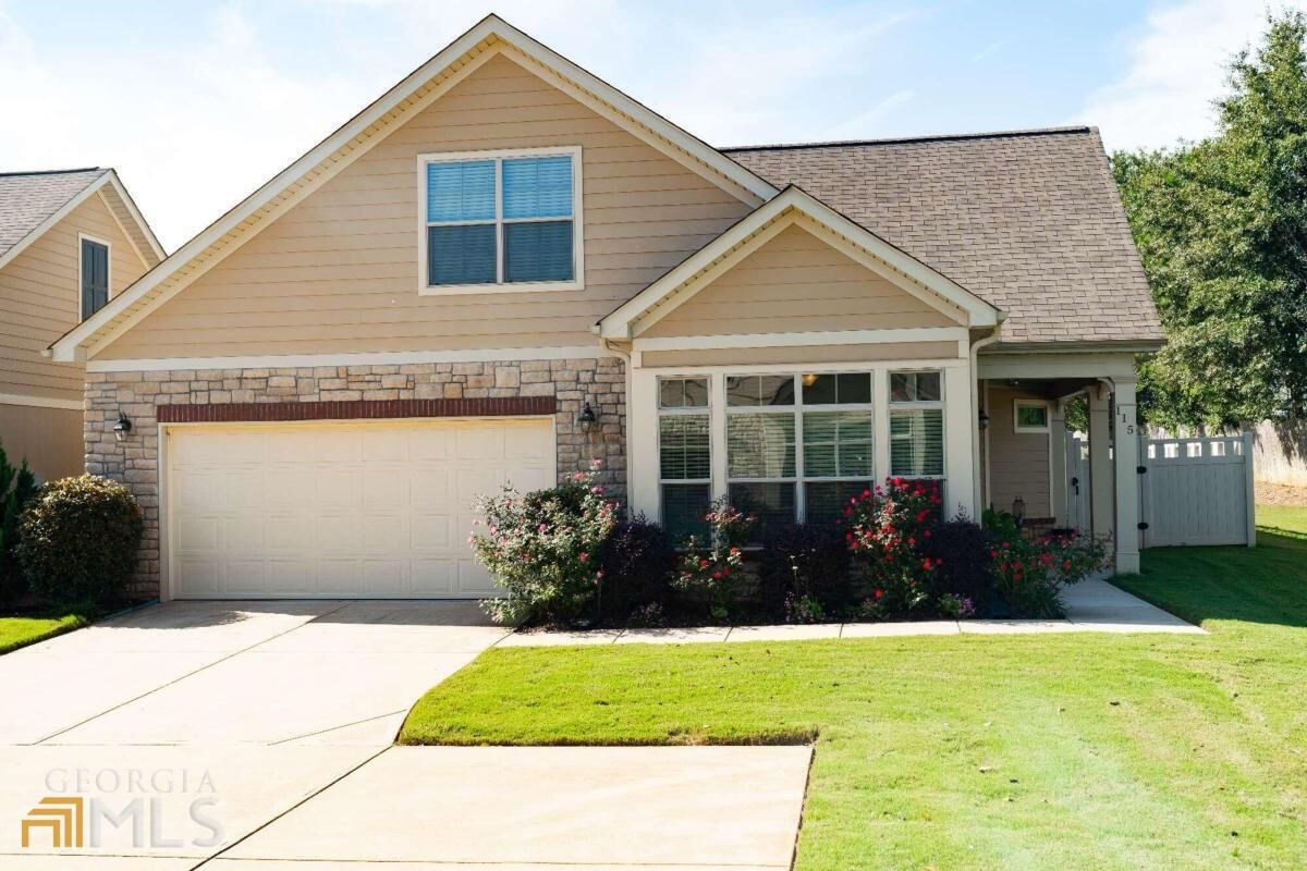 Property Photo:  115 Saxton Lane 115  GA 30253 