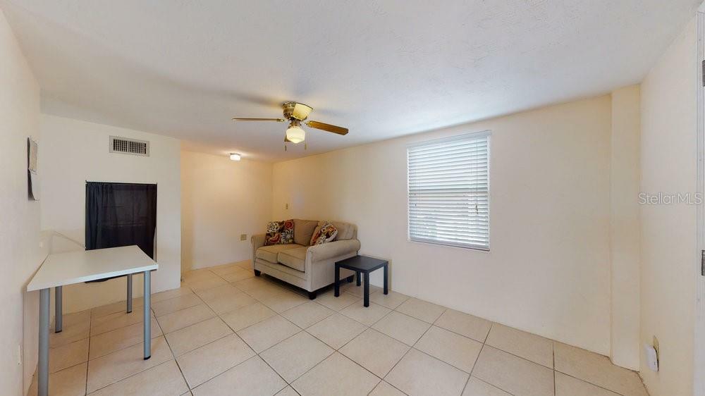 Property Photo:  152 E Roberta Road  FL 32176 