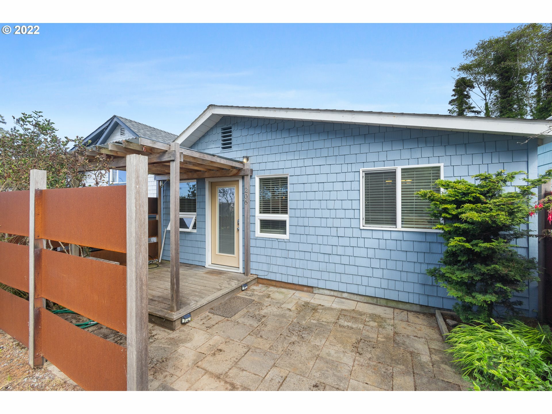 206 S Falcon St  Rockaway Beach OR 97136 photo