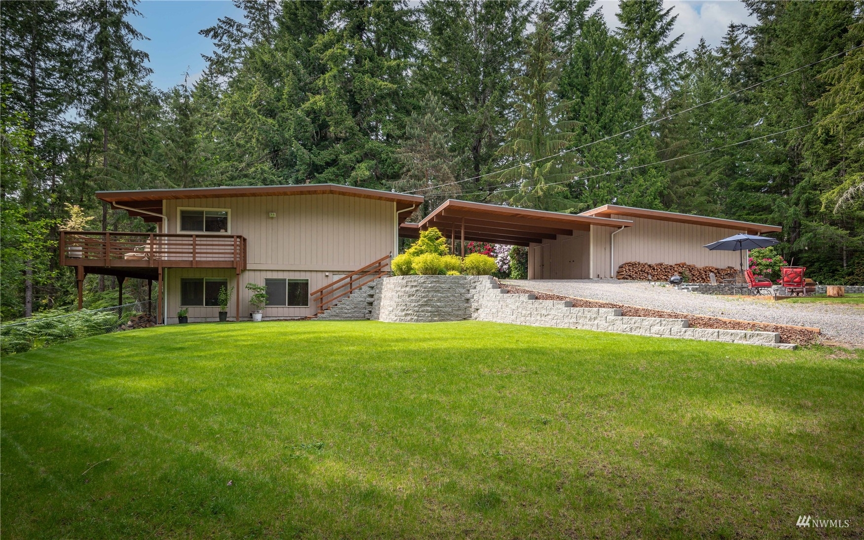 Property Photo: 3914 32nd Avenue Ct NW WA 98335