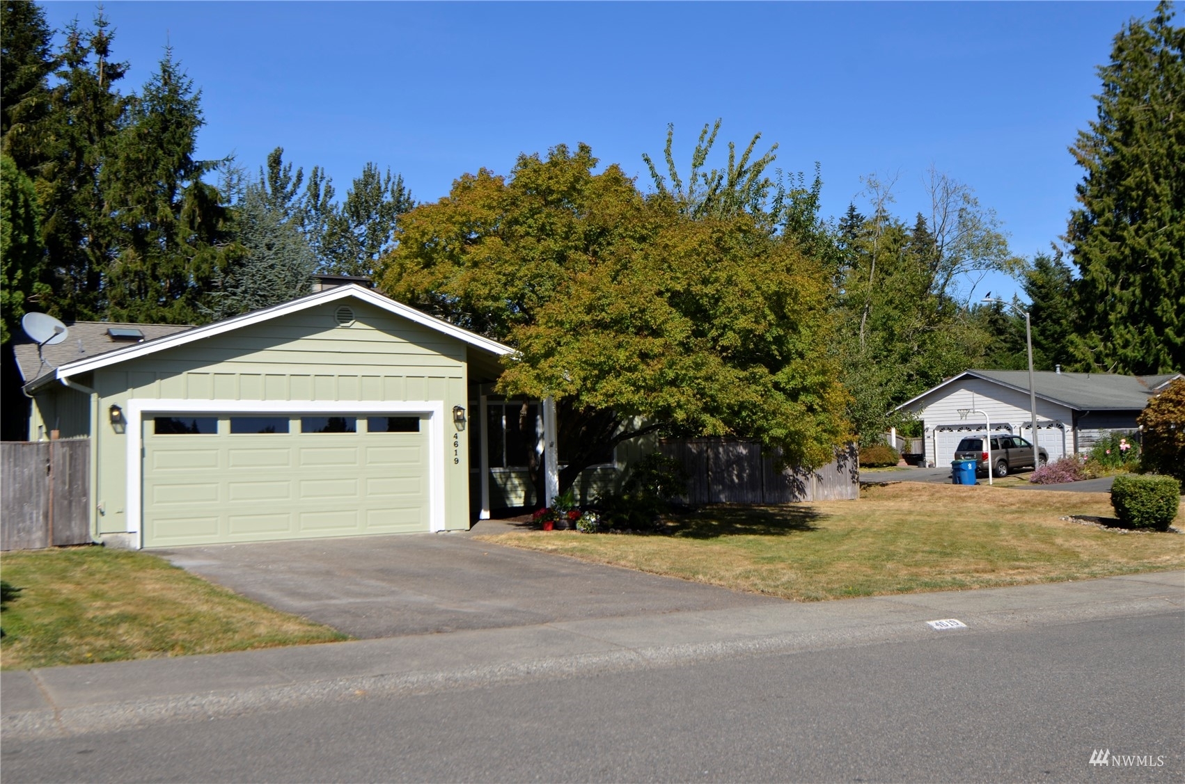 Property Photo:  4619 150th Place SW  WA 98087 