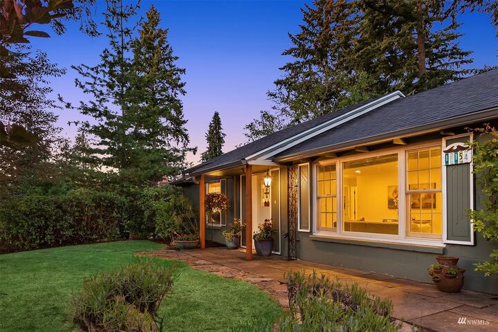 16154 Midvale Avenue N  Shoreline WA 98133 photo