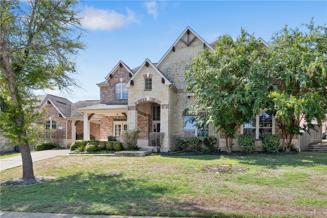 Property Photo:  200 Clear Pond Cove  TX 78737 