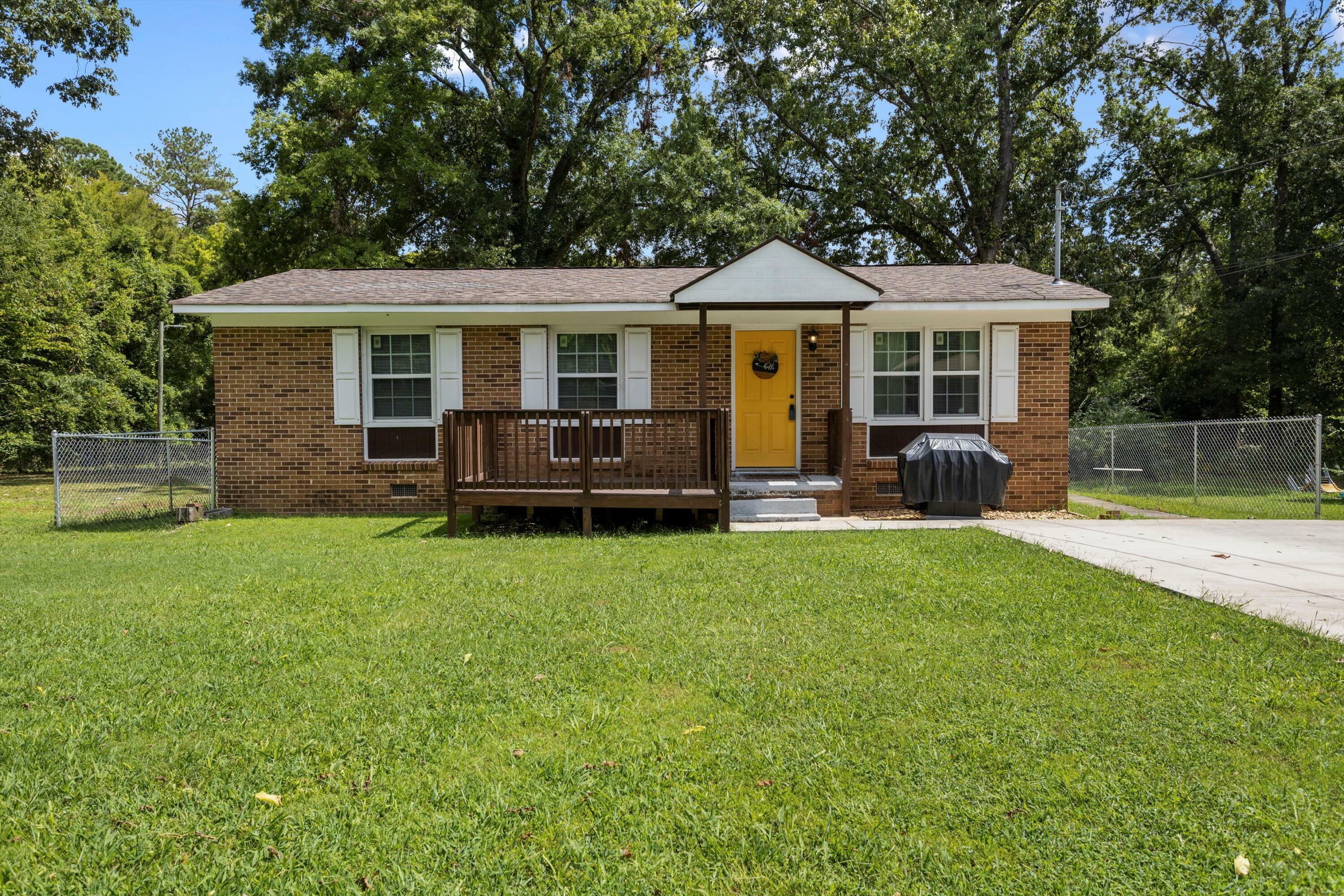 Property Photo:  1826 Dixon Street  TN 37421 