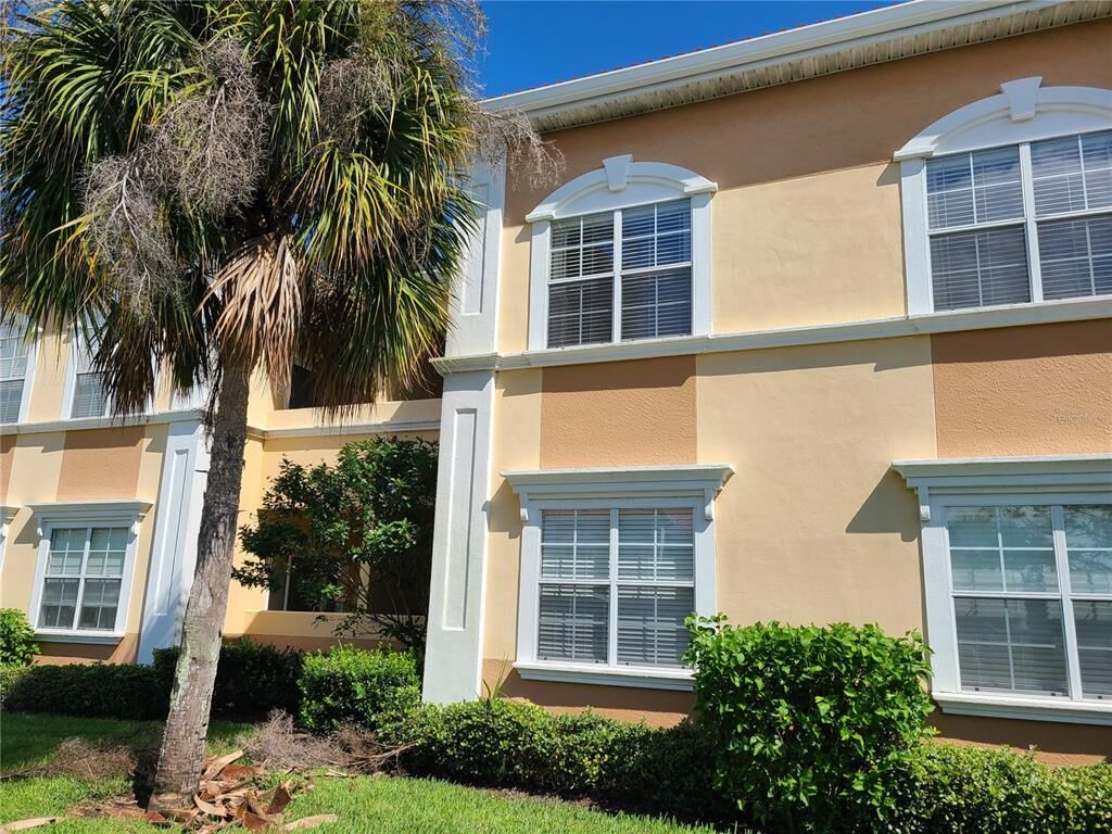 Property Photo:  1125 Villagio Circle 106  FL 34237 