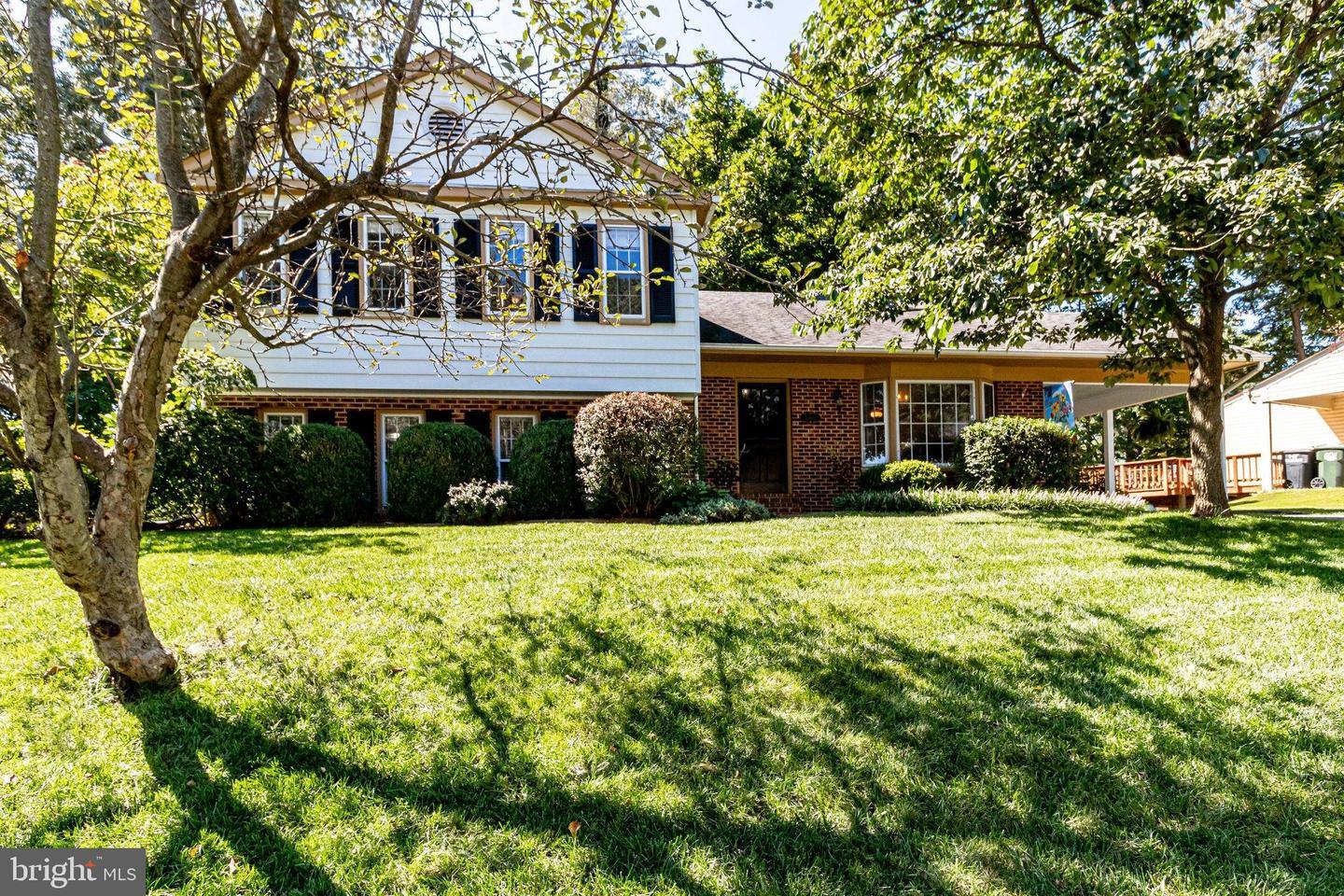 Property Photo: 10905 Spurlock Court VA 22032