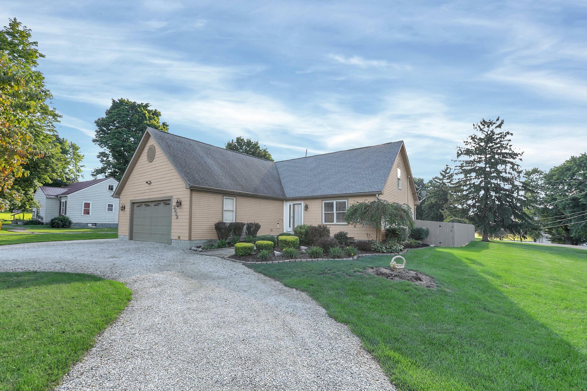 Property Photo:  2015 Crumley Road SW  OH 43130 