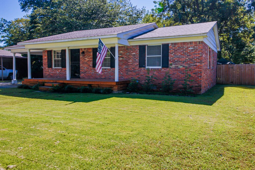 Property Photo:  29 Jackson Street  AR 72395 