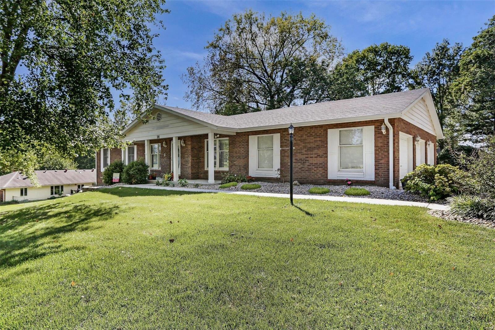 Property Photo: 14 Glen Echo Drive IL 62025